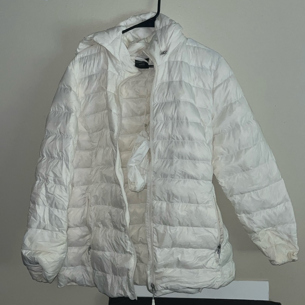 White, women’s heated puffer
